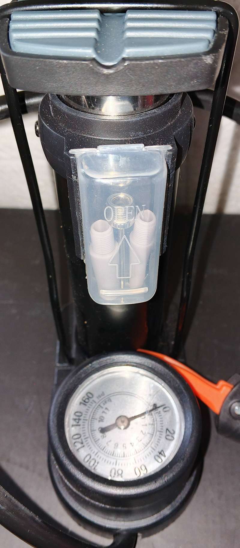Mini foot pump " Pompe a air" - Miniature 8
