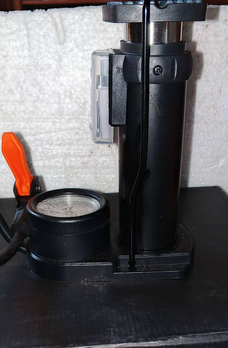 Mini foot pump " Pompe a air"