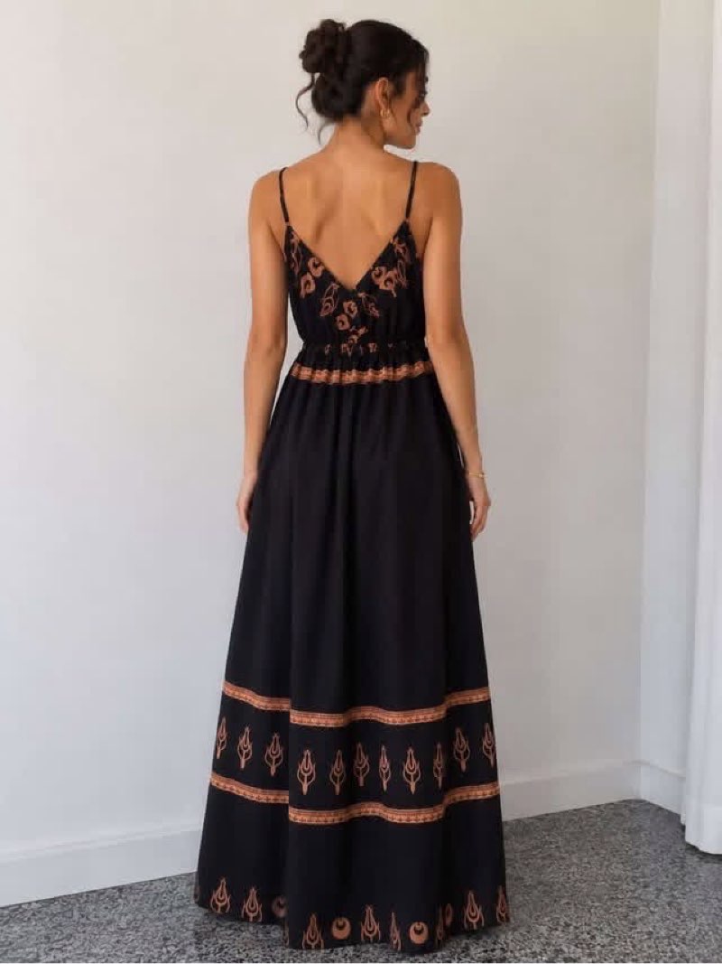 Robe avec une fente - Miniature 2