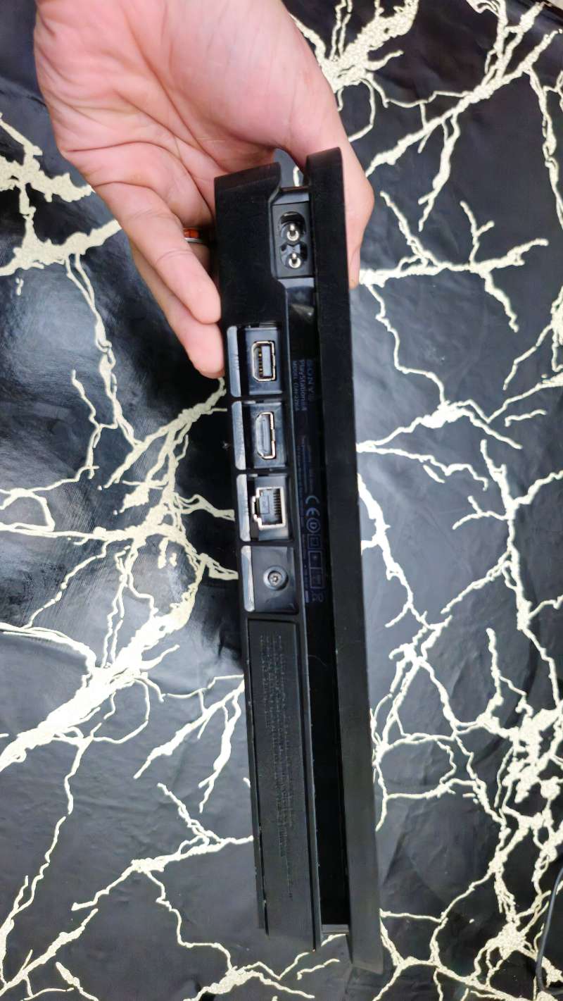 PS4 Slim 500GB
Version 13.50 - Miniature 2