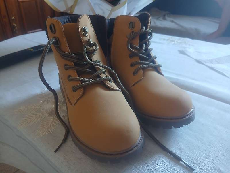 Chaussures Neufs - Miniature 3