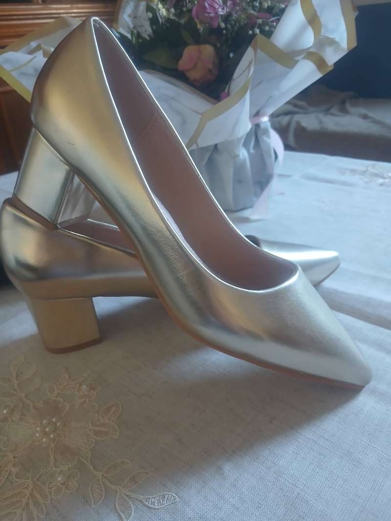 Chaussures dorées