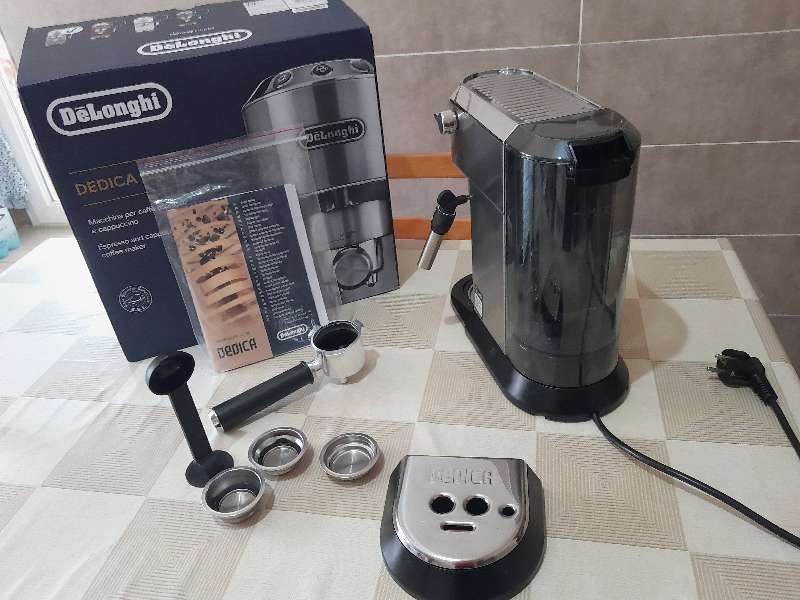 Machine à café DELONGHI DEDICA STYLE