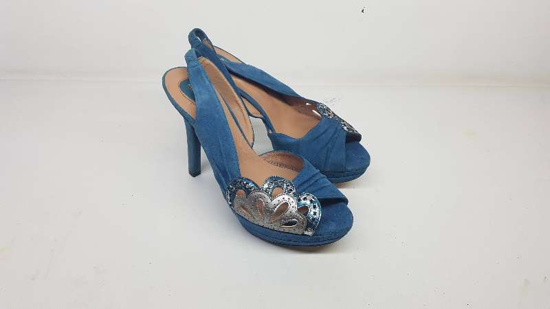 Chaussure sandale femmes pointure 37 de marque etat neuve - Miniature 2