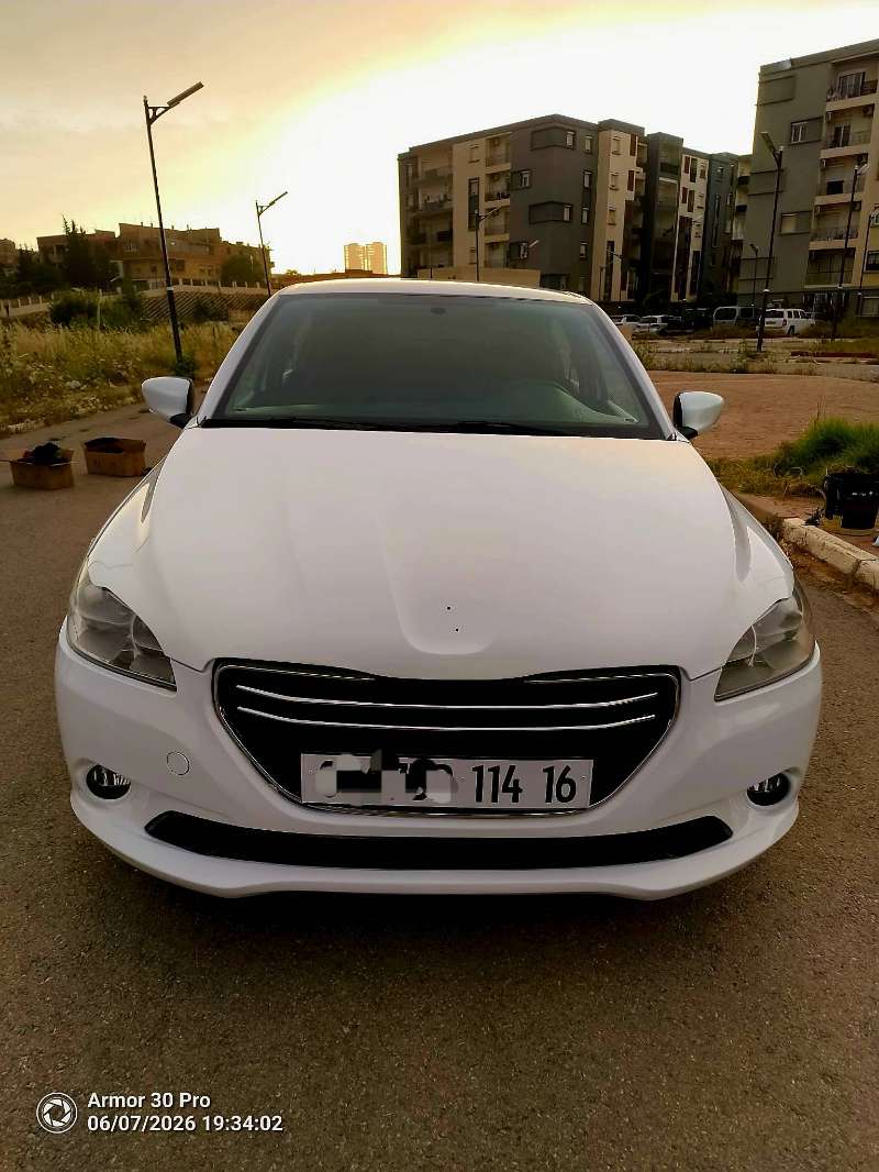 Peugoet 301 1.2 Essence GPLu