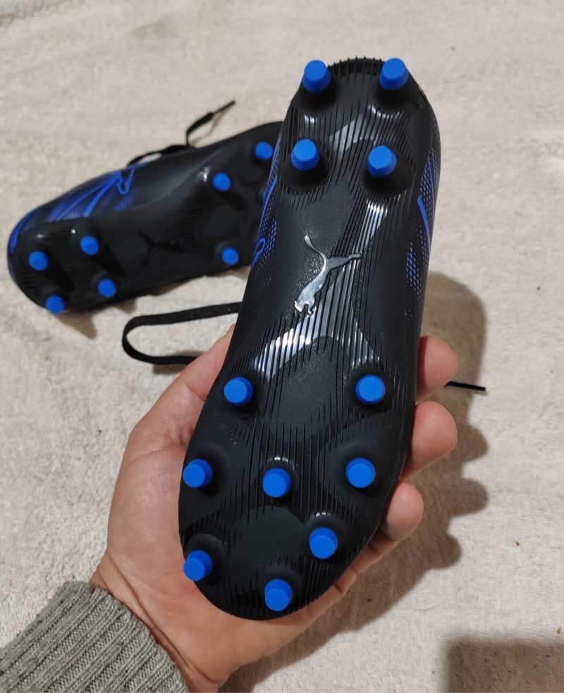 soulier de foot - Miniature 2