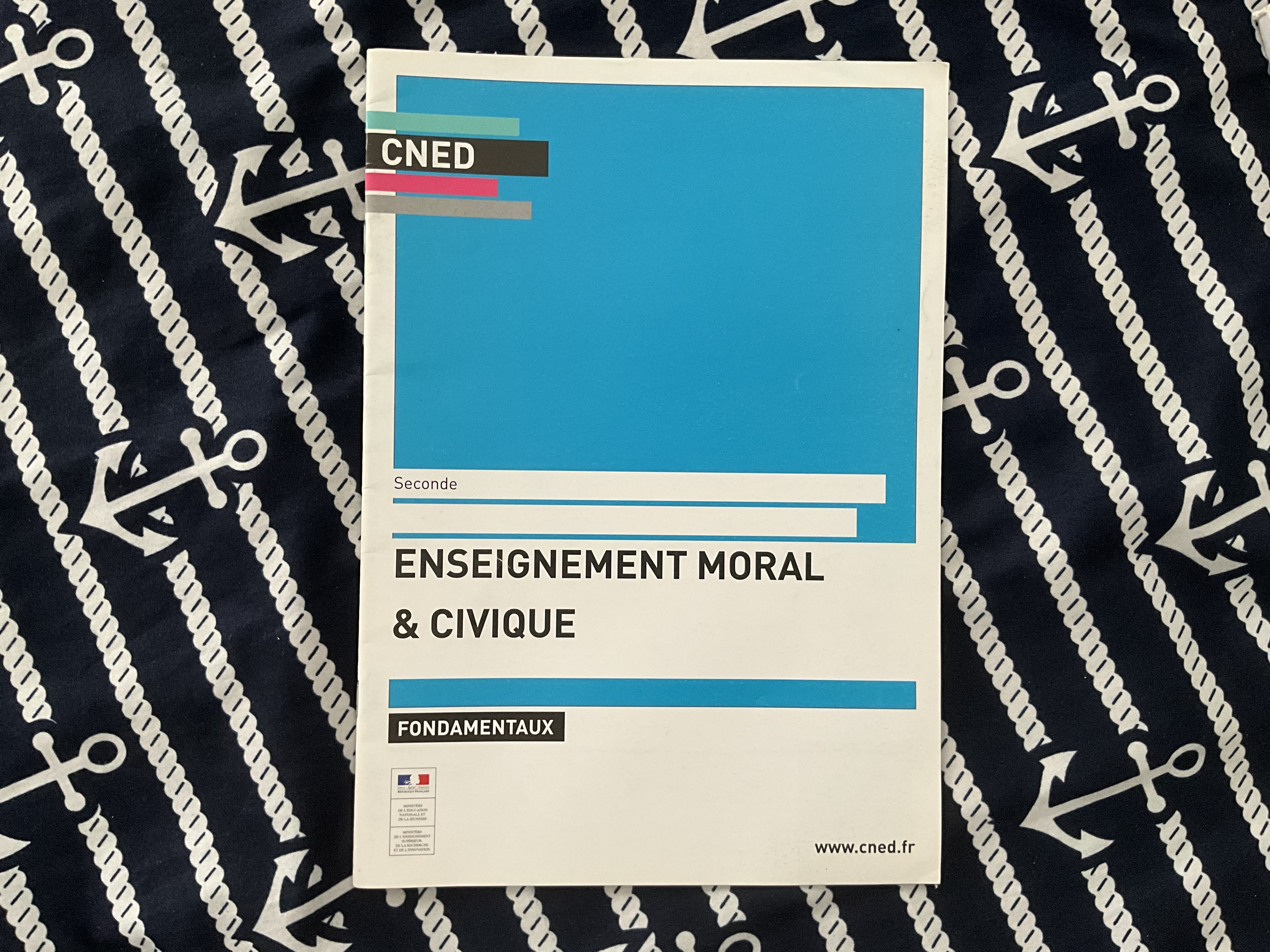 Livre CNED : Enseignement Moral et Civique - Seconde