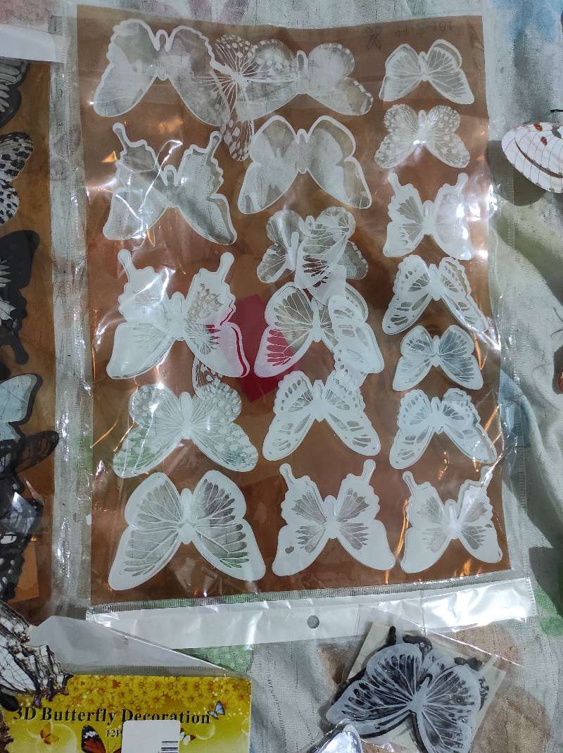 Papillons 🦋✨ décoratifs, 3D . En PVC . - Miniature 8