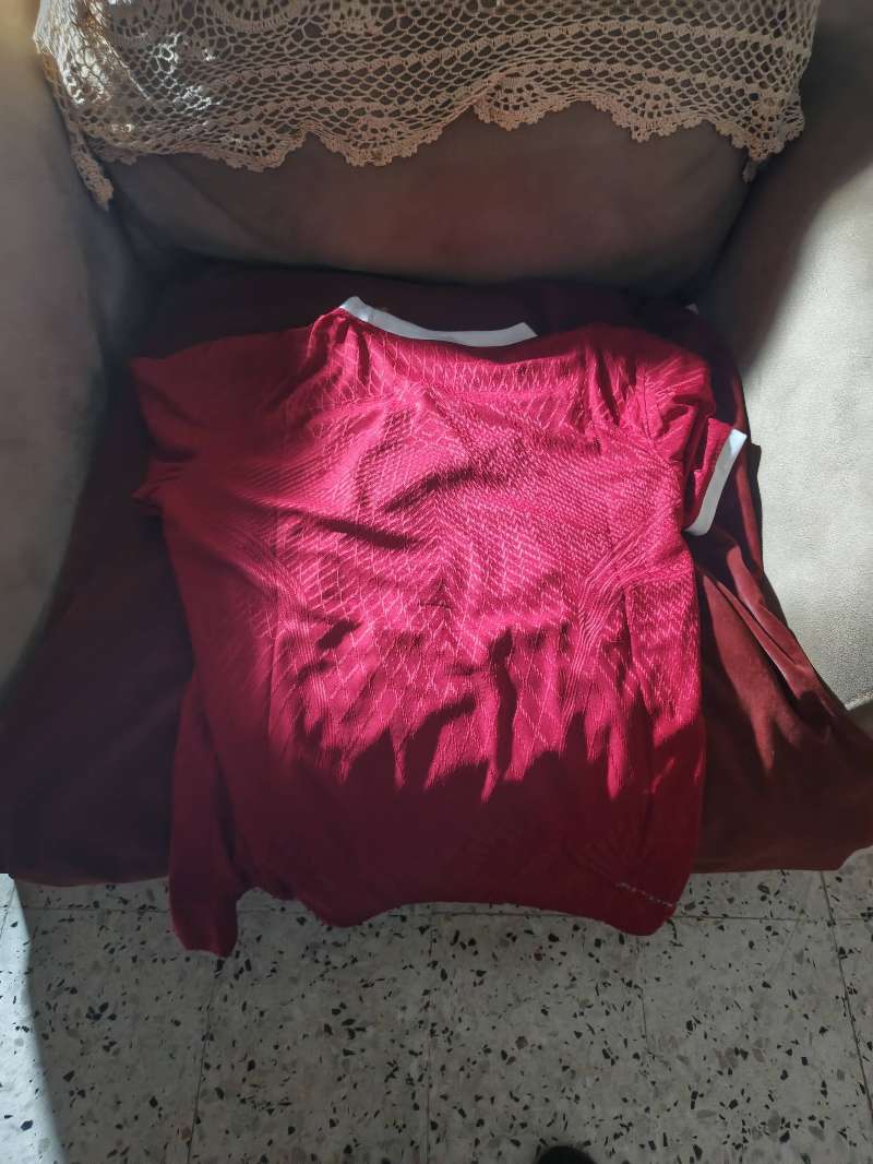 Maillot de foot Liverpool - Miniature 3