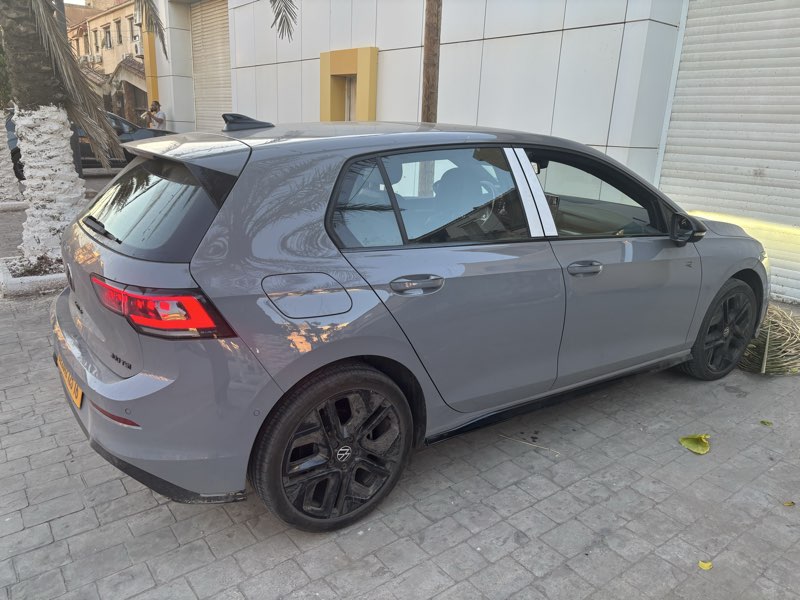 golf 8'5 1.5 turbo machia 17000km - Miniature 2