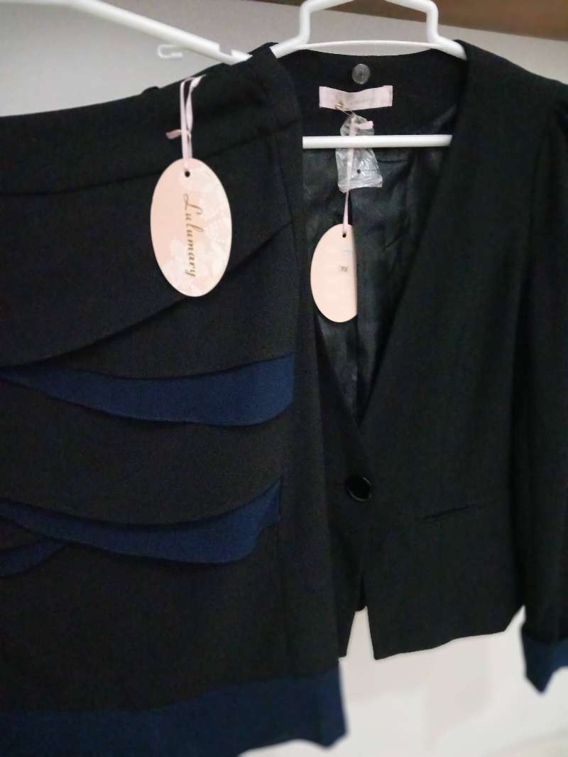 Enssemble noir et bleu