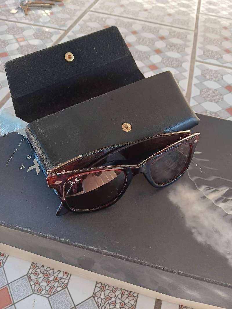 Lunettes soleil prada