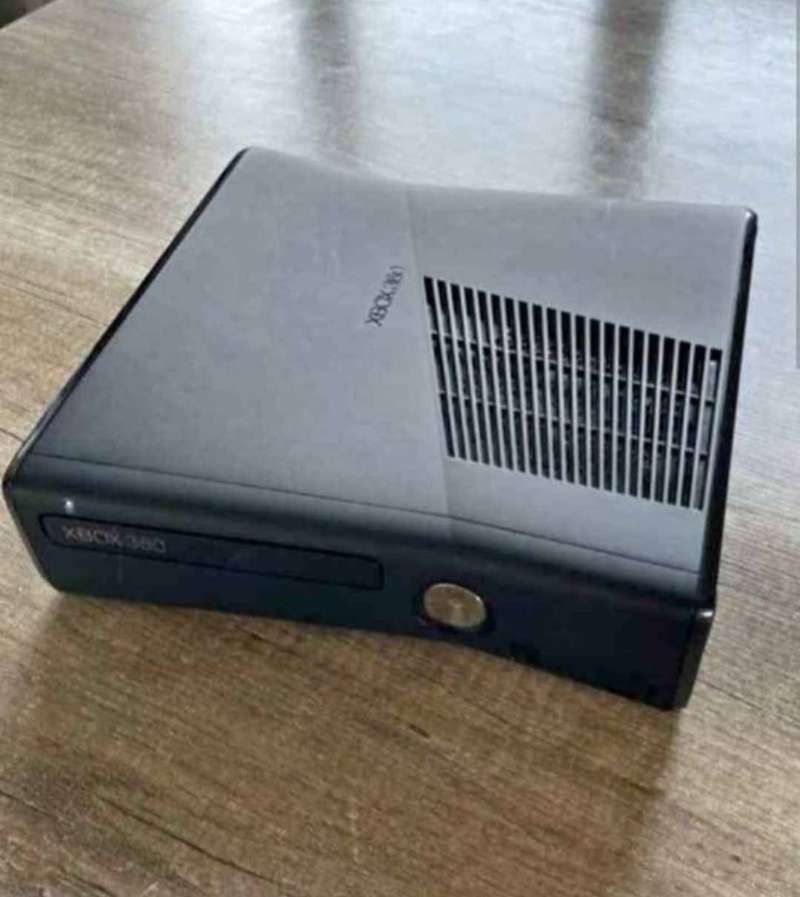 Xbox 360 slim - Miniature 2