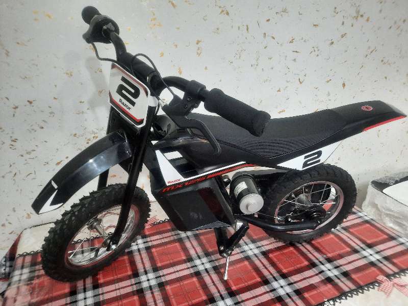 Motocross Électrique RAZOR MX125, Germany - Miniature 3