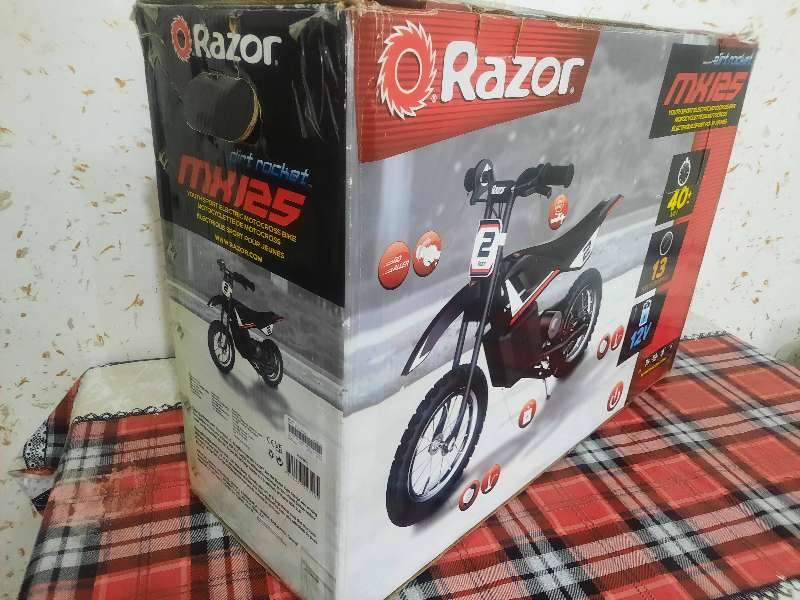 Motocross Électrique RAZOR MX125, Germany - Miniature 5