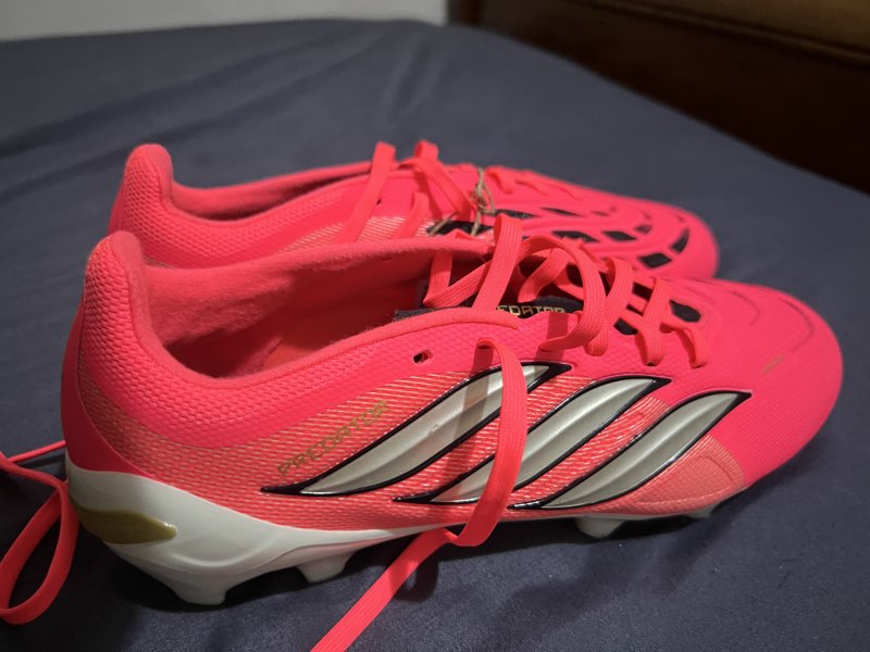 Soulier de football predator rose fluau pointure 39 - Miniature 3
