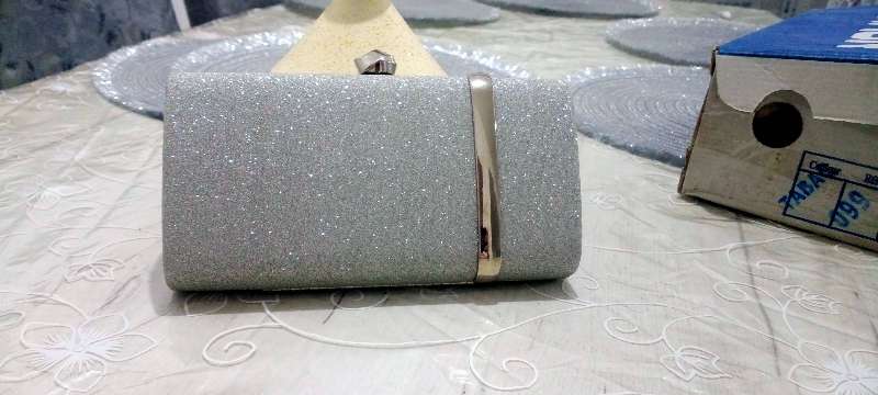 Gris argent pour fête