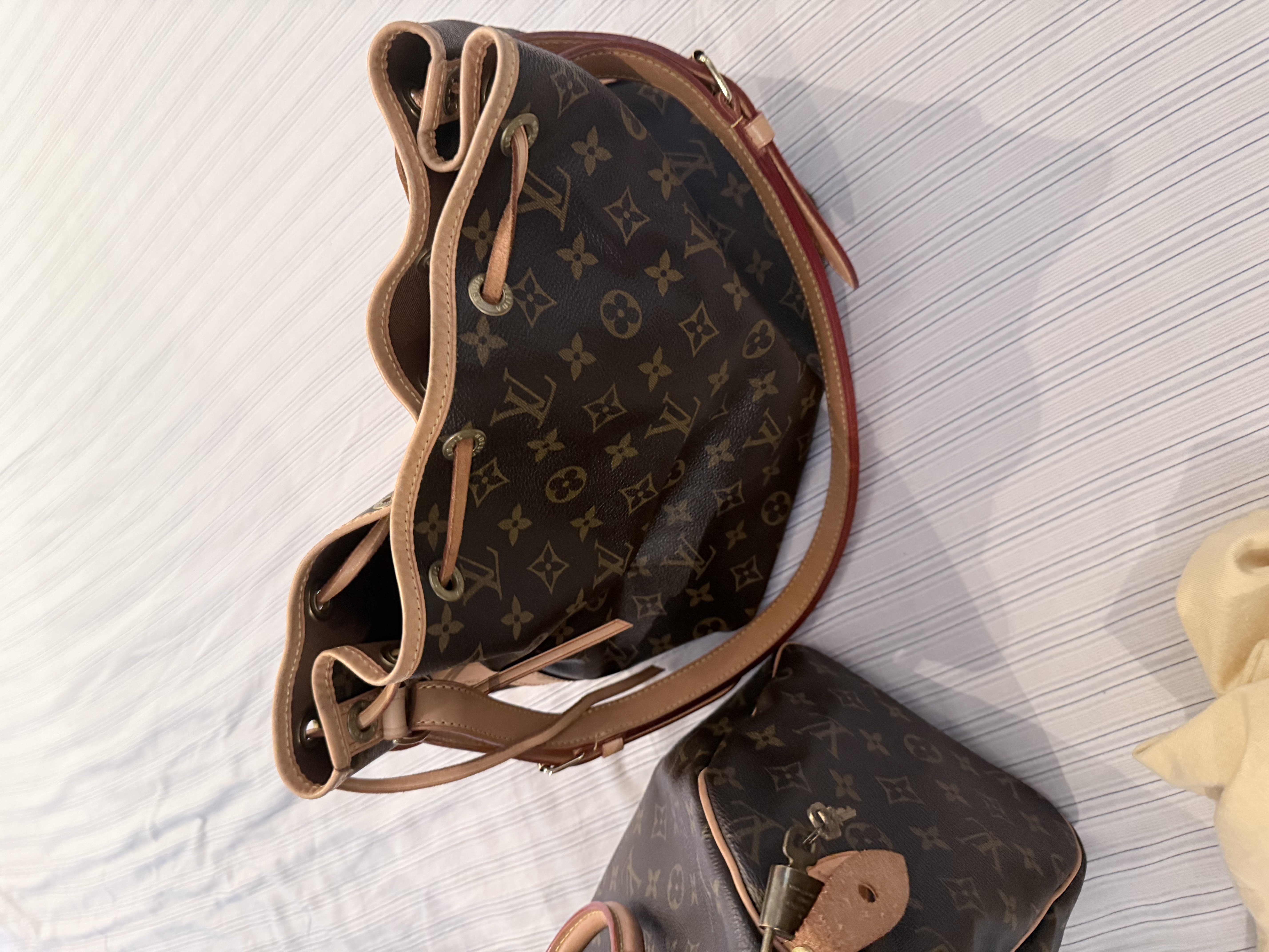 Sac Louis Vuitton authentique  - Miniature 2