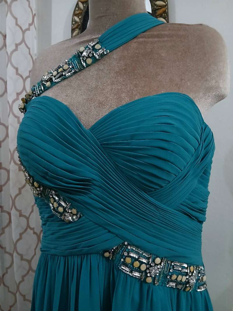 Robe de soirée doublée avec traine taille 44 - Miniature 2