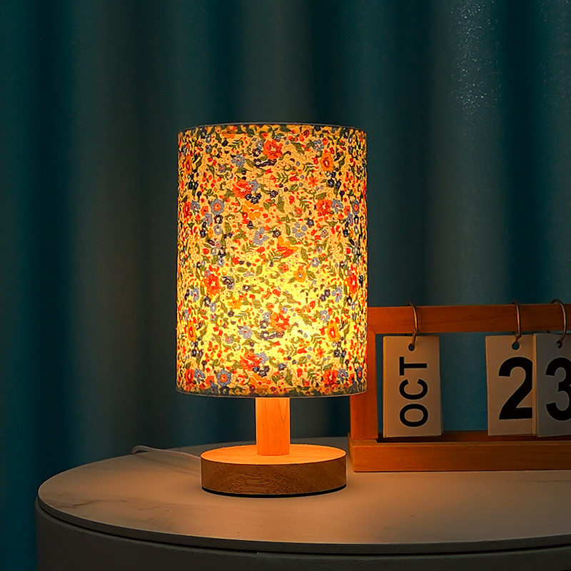 Lampe de table USB en bois massif et tissu pour chambre - Miniature 2