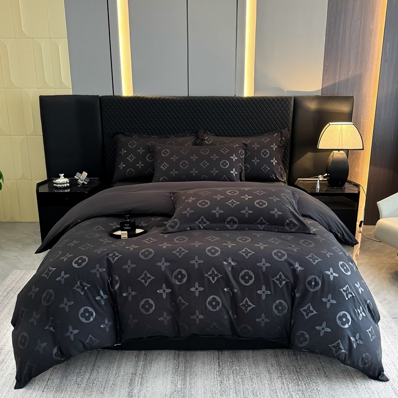 Parure de lit 4 pièces noire motif trèfle en coton lavé doux