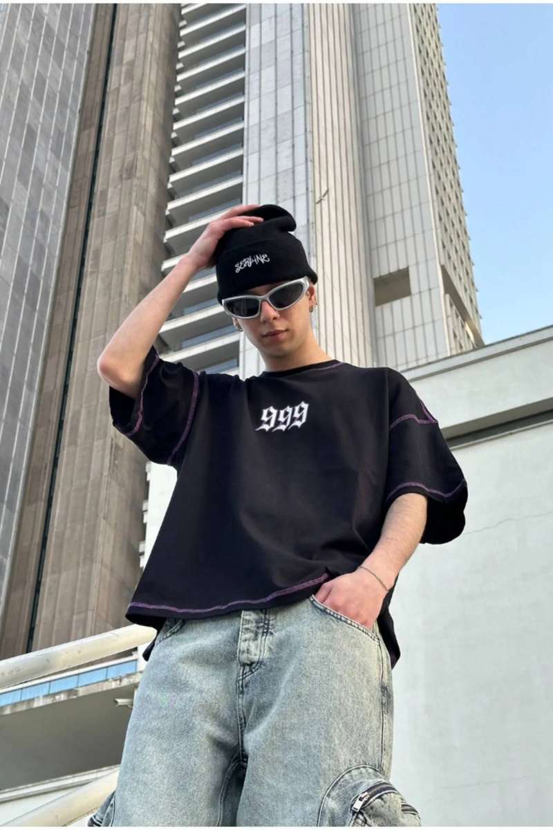 T-shirt noir oversize 999 – Graphique violet et blanc – Streetwear - Miniature 4
