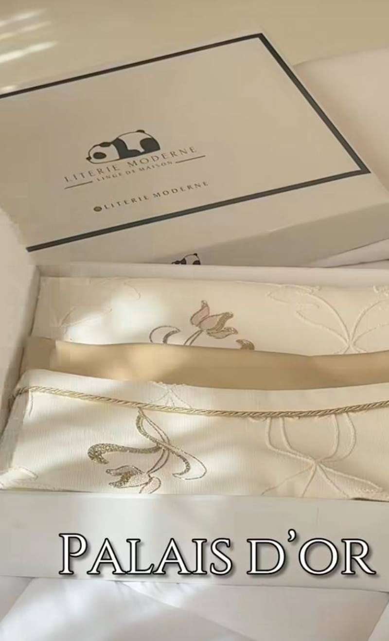 Couvre lit royal - Miniature 6