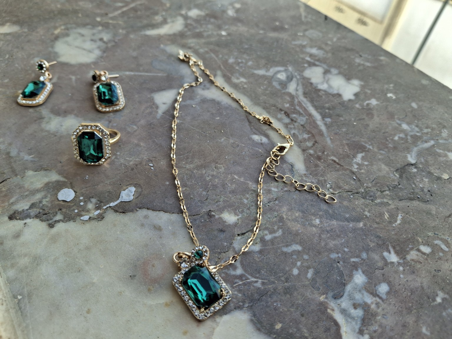 4 pièces ensembles (parure) exquis carré strass collier boucles d'oreilles bague