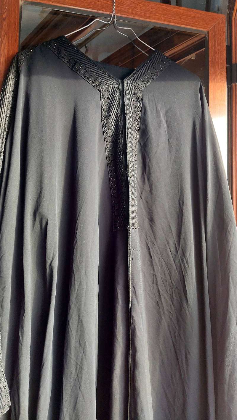 Abaya noir acheté a l'arabie saoudite - Miniature 5