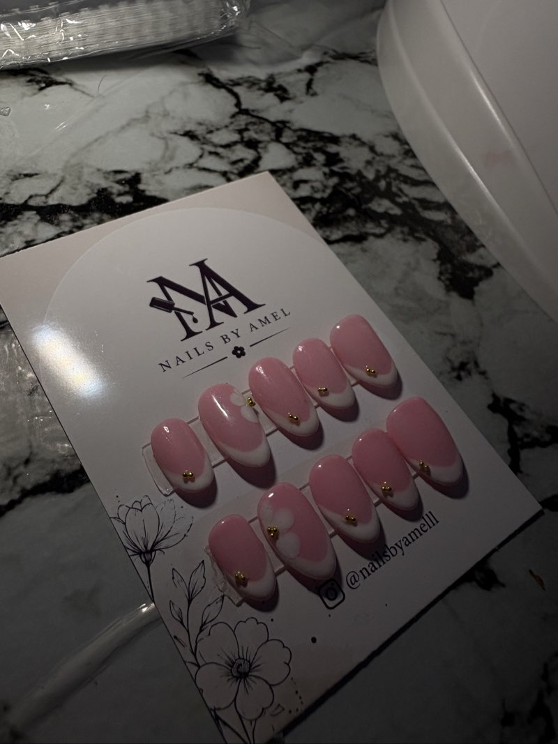 Press on nails 💅🏼 - Miniature 2
