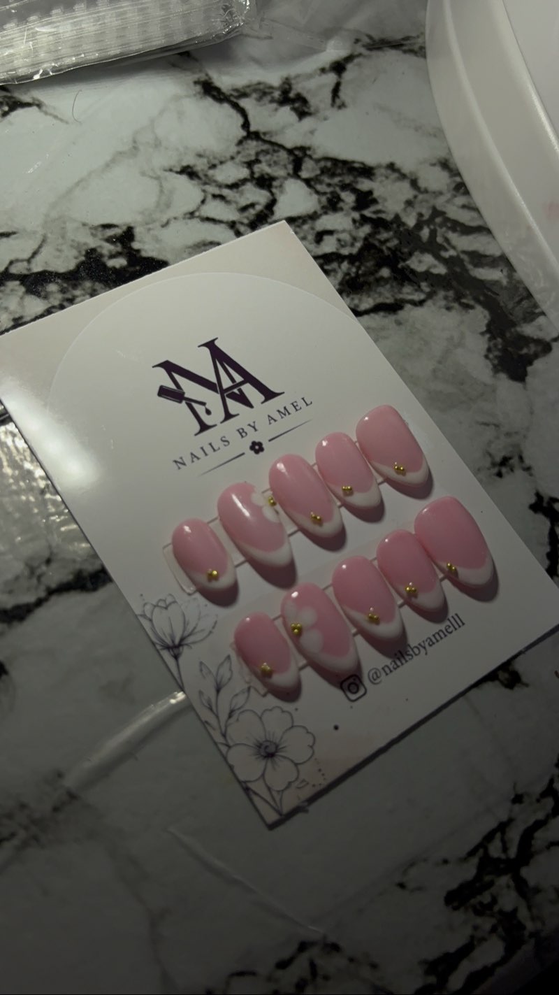 Press on nails 💅🏼 - Miniature 3