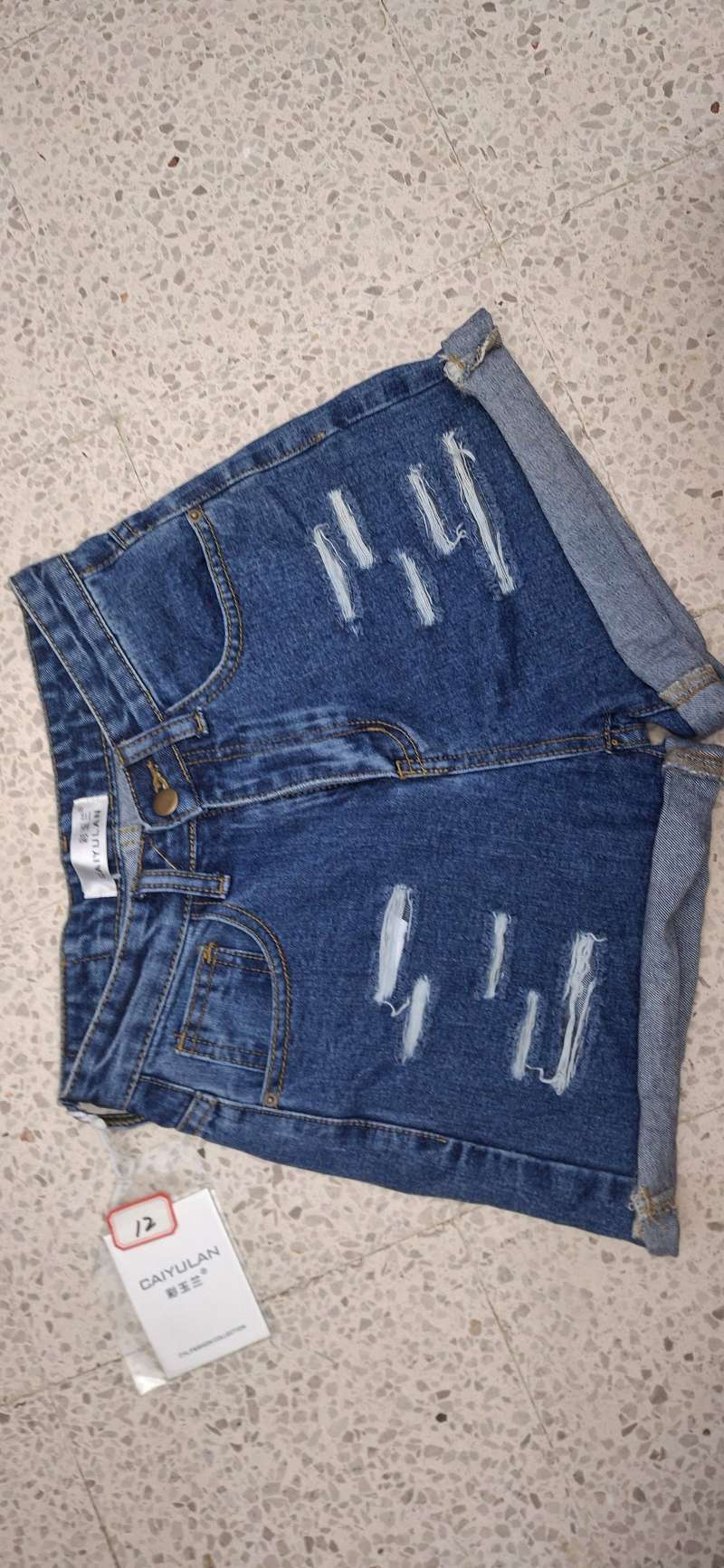 Short denim