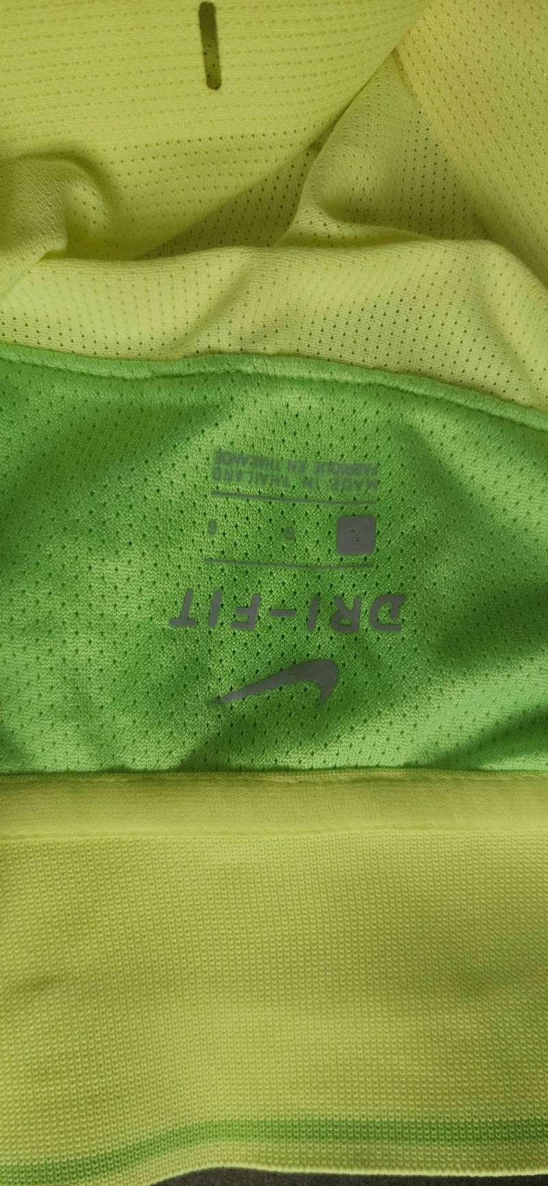 Deux pull Nike DRI FIT taille L et S original - Miniature 3