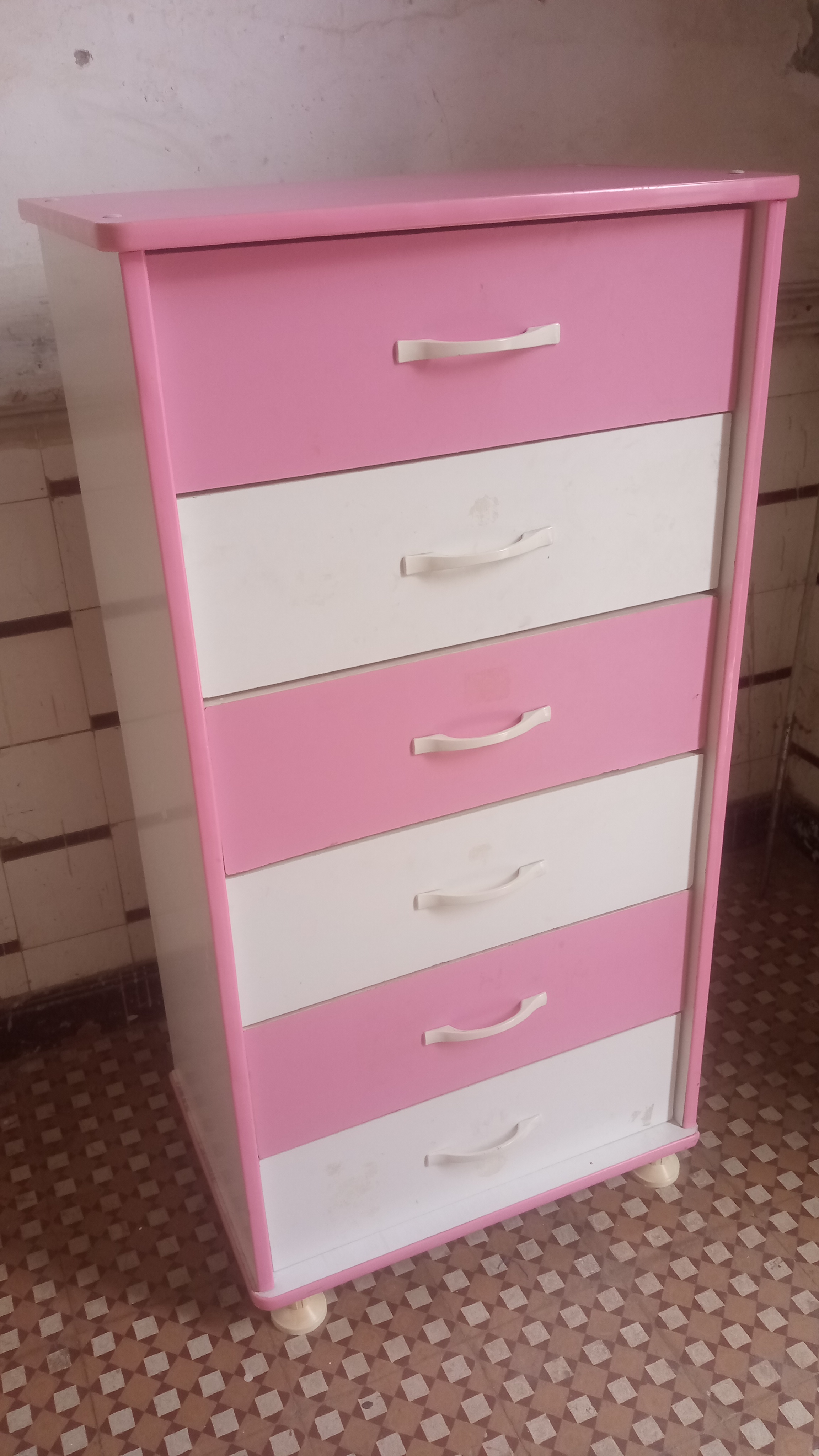 Commode chombre fillette