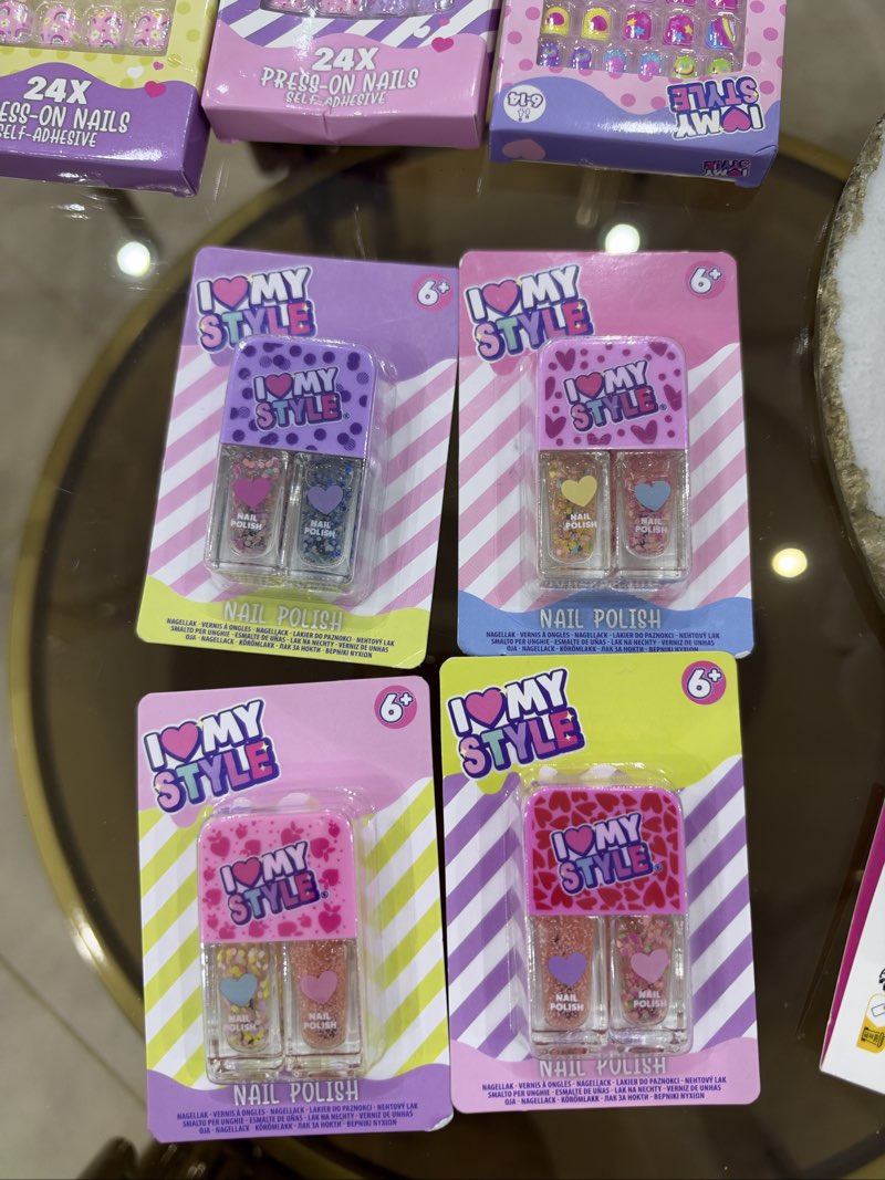 Coffret vilot , rose à cœur jaune , rose claire ,
