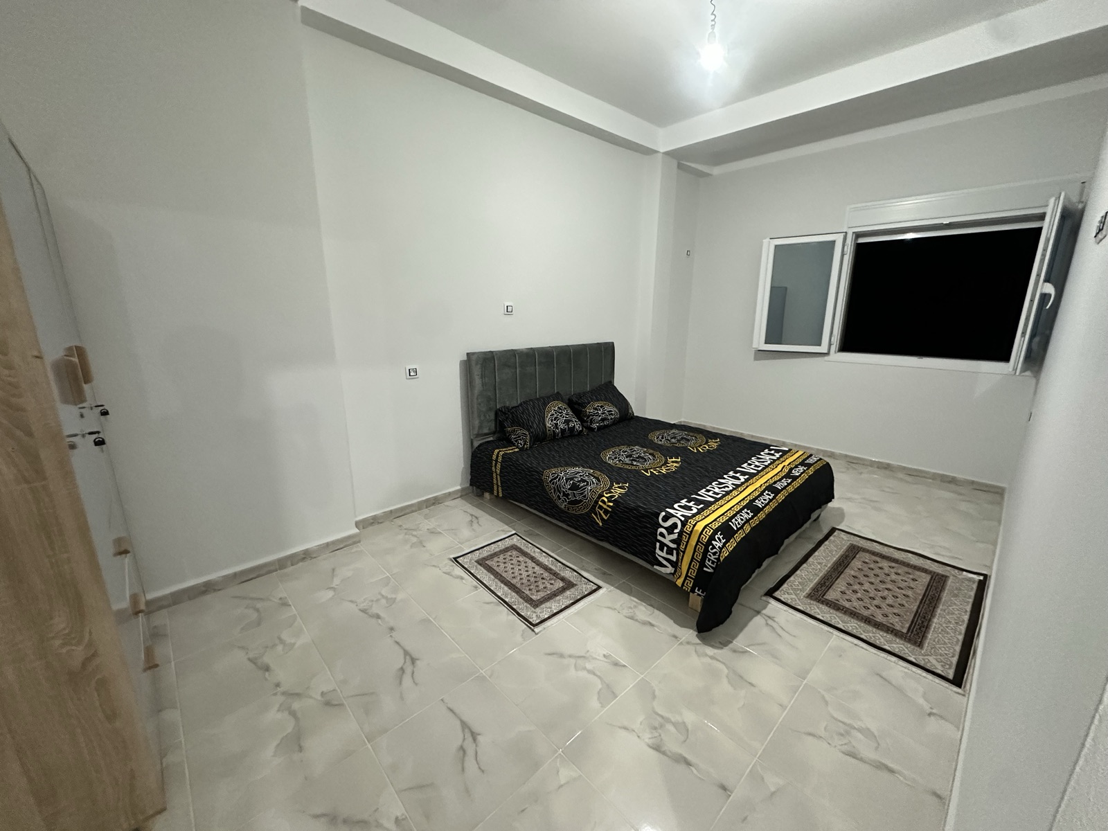 Location appartement - Miniature 3