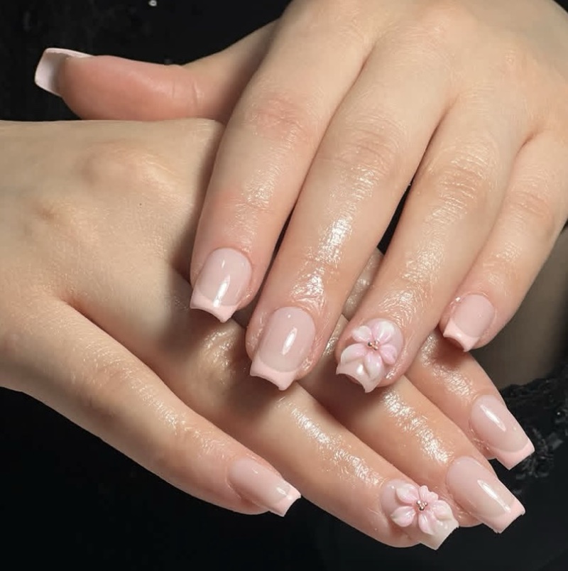 Diamond.royal.nail
